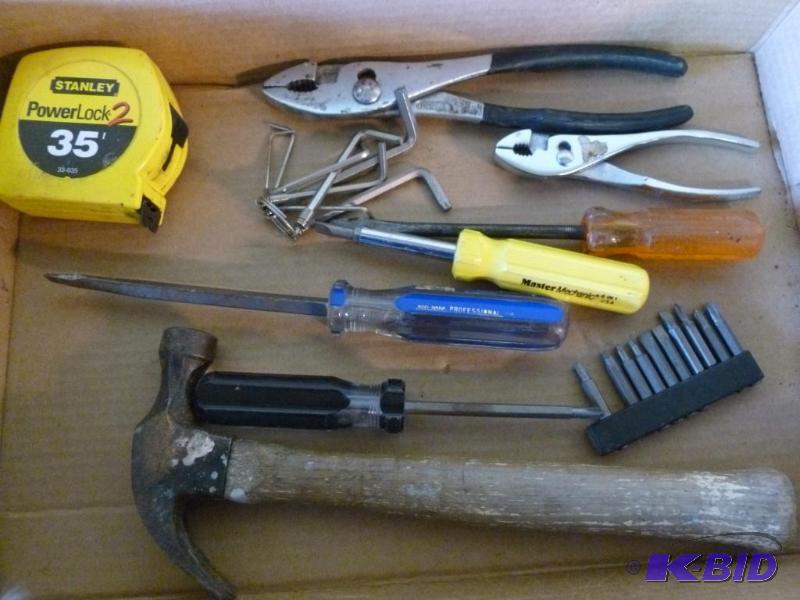 lot 233 image: Lot of good usable tools....