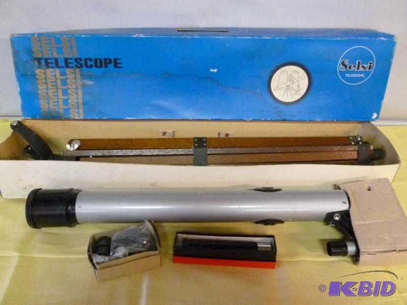 lot 37 image: Vintage Selsi&nbsp175mm x 60mm telescope wit...