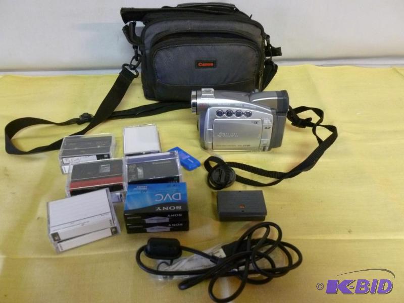 lot 39 image: Canon digital video camcorder model ZR85, com...
