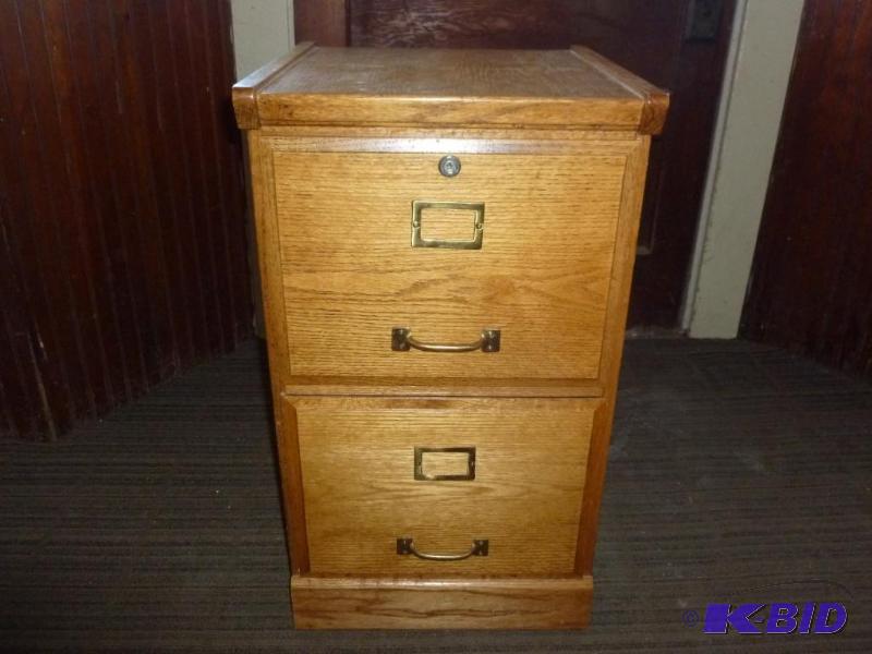 lot 4 image: Nice two drawer&nbspsolid oak wood file cabi...