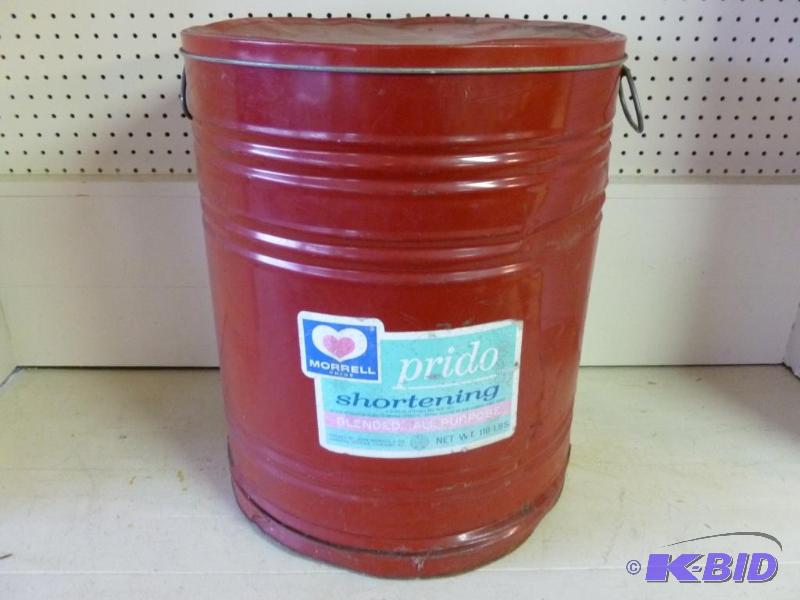 lot 48 image: Large Vintage Morrell Pride 110 pound metal s...