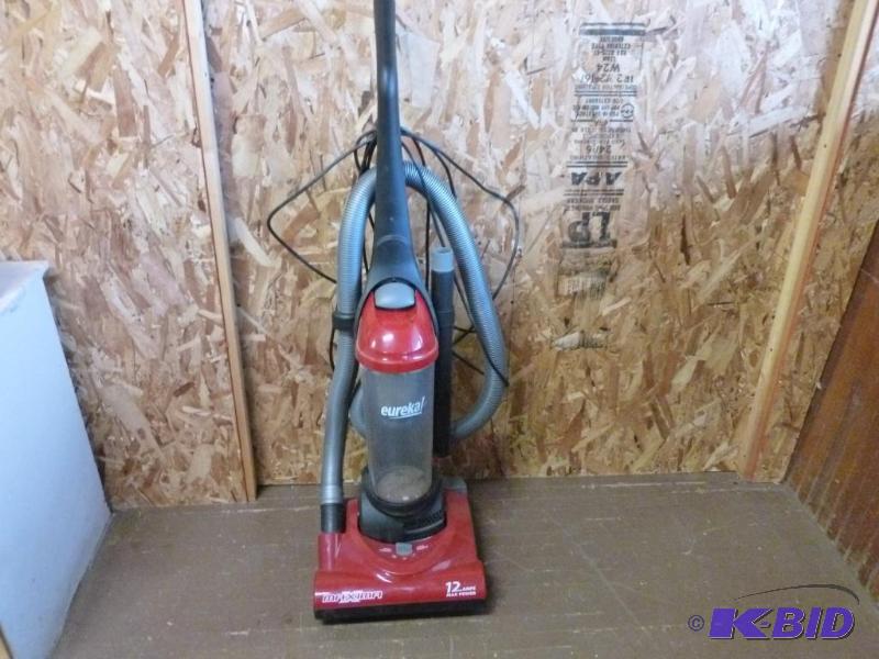 lot 52 image: Eureka Maxima&nbsp12 amp vacuum cleaner, tes...