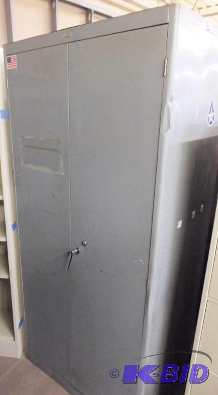 lot 46 image: Industrial Cabinet