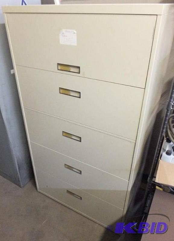 lot 47 image: Filing Cabinet