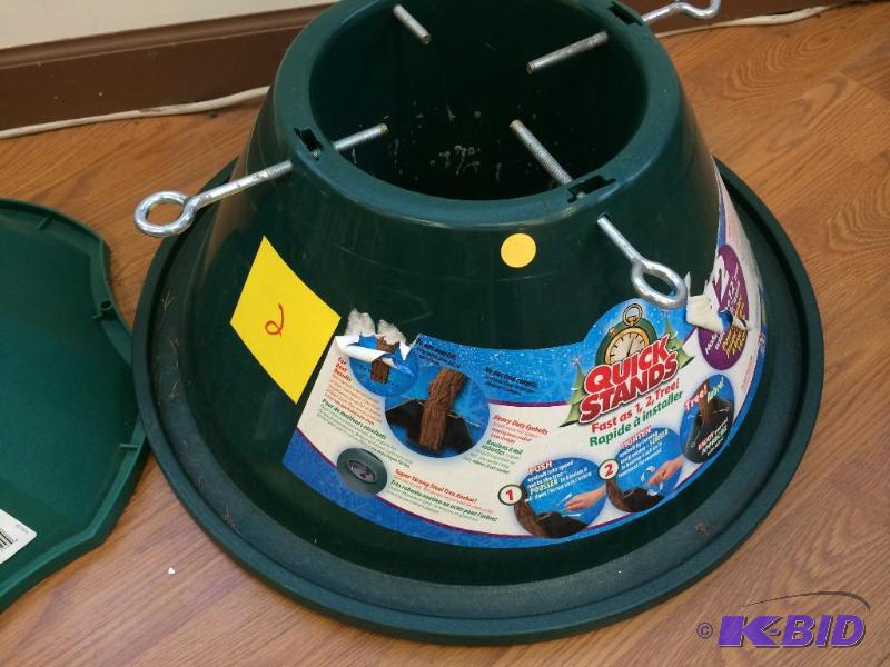 Live tree stand, 1.5 gallon capacity...