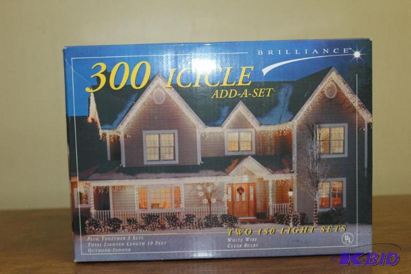 lot 104 image: 300 Light Outdoor Light Set, New ...
