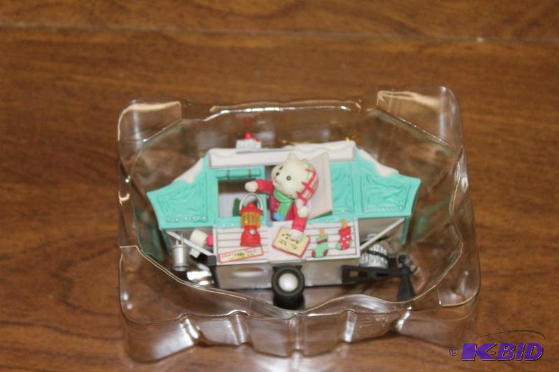 lot 107 image: New Christmas Decorations ...