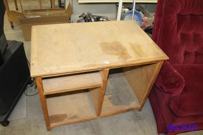 lot 11 image: Woodshop&nbspDesk  Well built and sturdy, co...