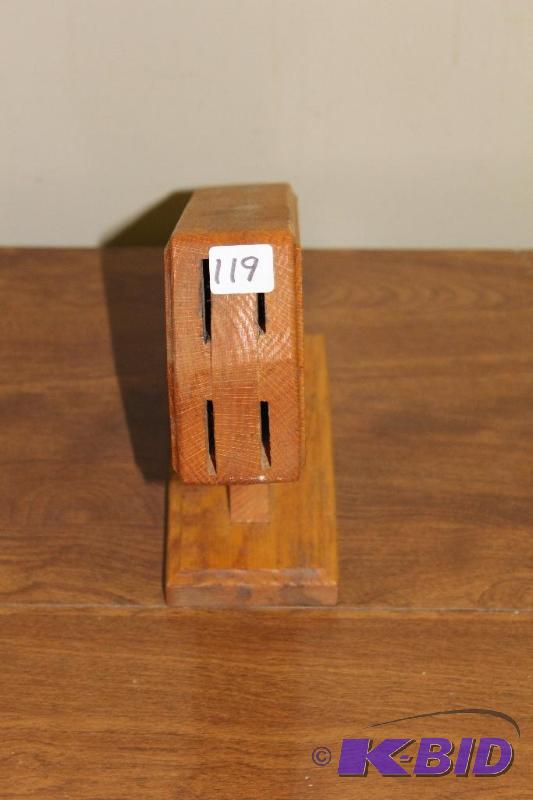 lot 119 image: Knife Holder ...