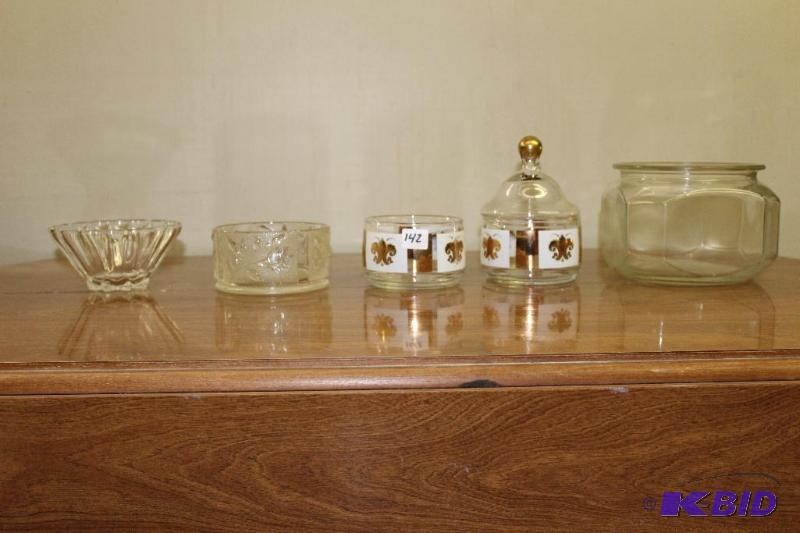 lot 142 image: Lot of Glassware...