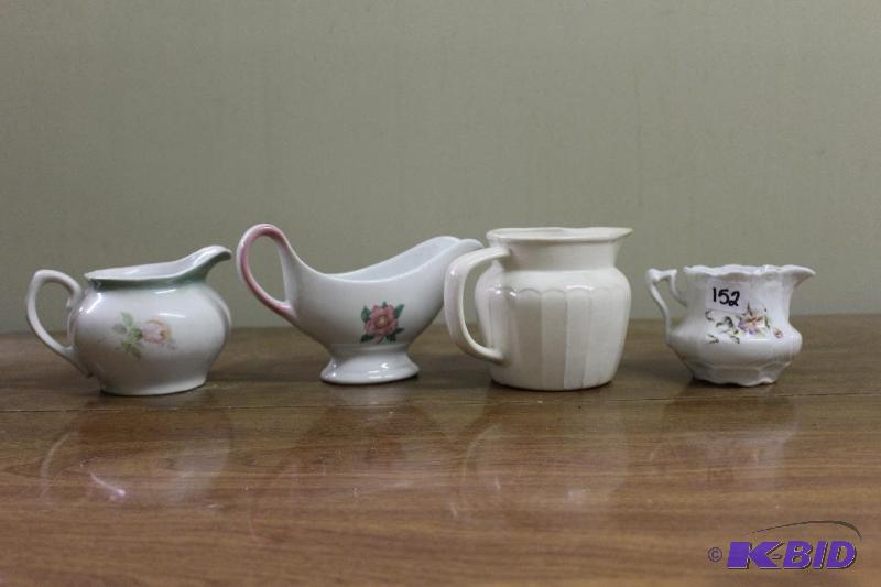 lot 152 image: Porcelain&nbspCream Servers ...