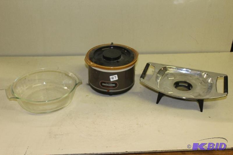 lot 187 image: Assorted Kitchen Supplies ...