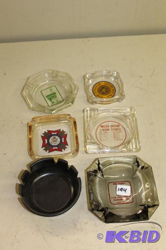 lot 194 image: Selection of Ashtrays ...