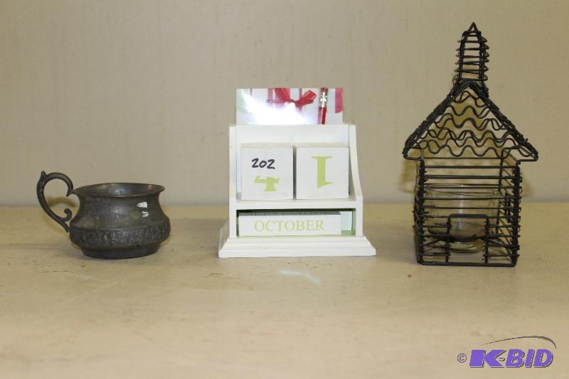 lot 202 image: Block Calendar and Assorted ...