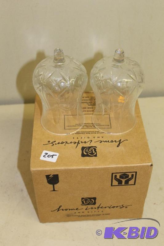 lot 205 image: 6 Candle Holders, 4 NIB, all Identical ...