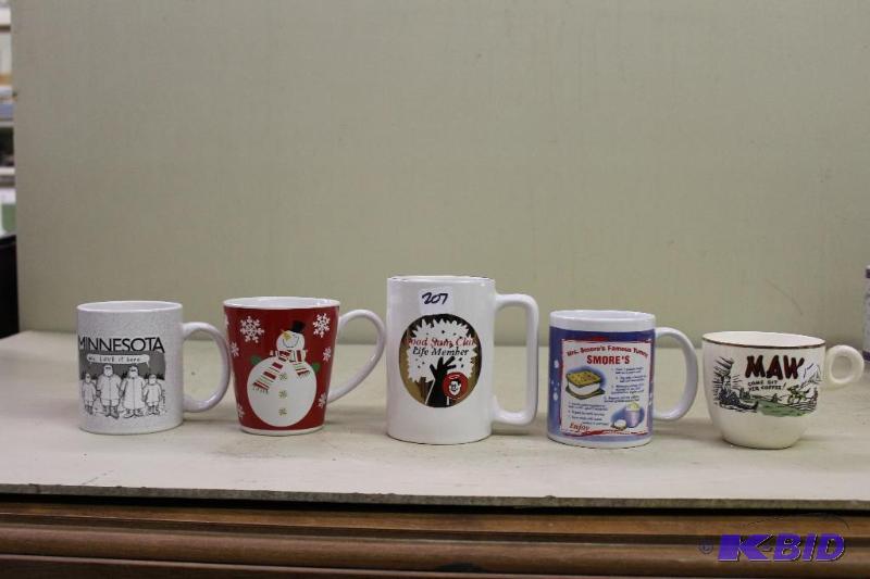 lot 207 image: Coffee Mugs ...