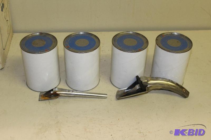 lot 213 image: Vintage Oil Cans (full and unopened) and 2 oi...