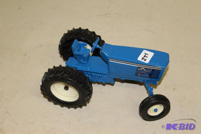 lot 251 image: ERTL Tractor ...