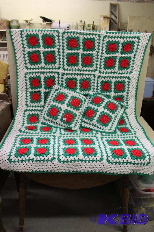 lot 261 image: Handmade Afghan and Matching Pillows ...