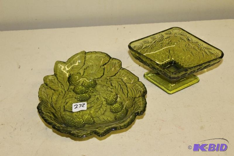 lot 272 image: Vintage Carnival Glass Set ...