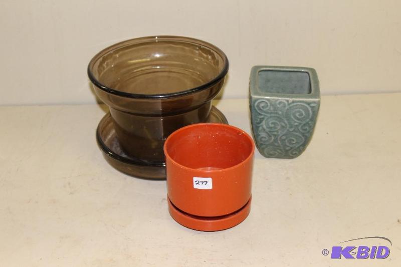 lot 277 image: 3 Flower Pots ...