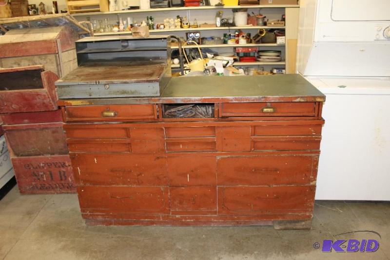 lot 28 image: Vintage Shop Cabinet w Cash Drawer  From Ski...