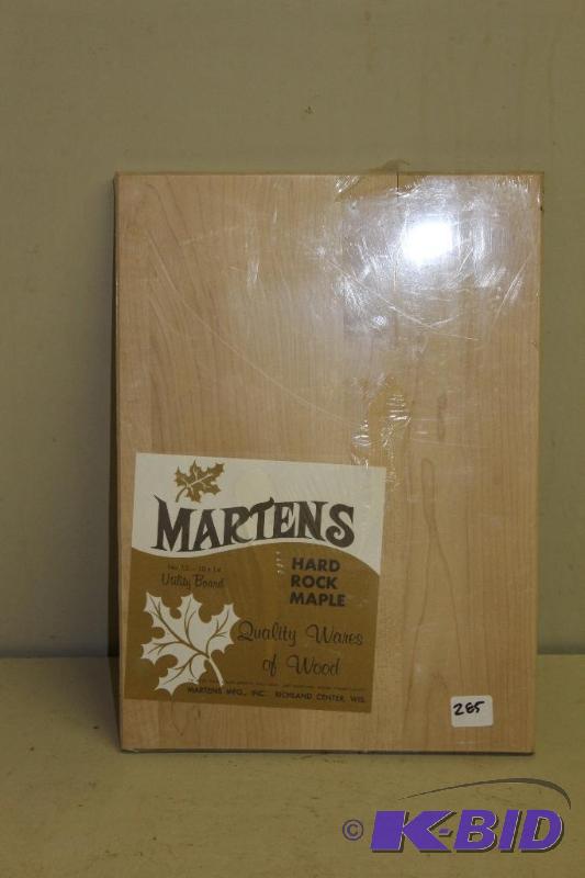 lot 285 image: Maple Cutting Board   New...