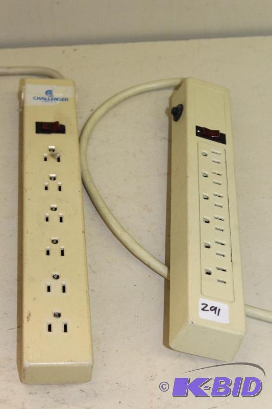 lot 291 image: 2 Power Strips ...