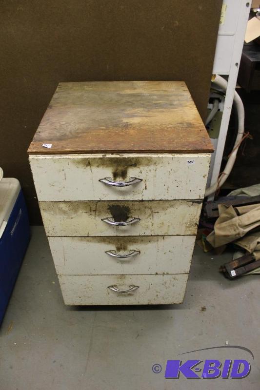 lot 30 image: 4 Drawer Shop Cabinet ...