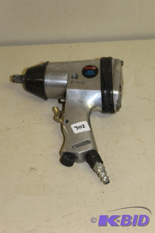 lot 302 image: Impact Driver ...