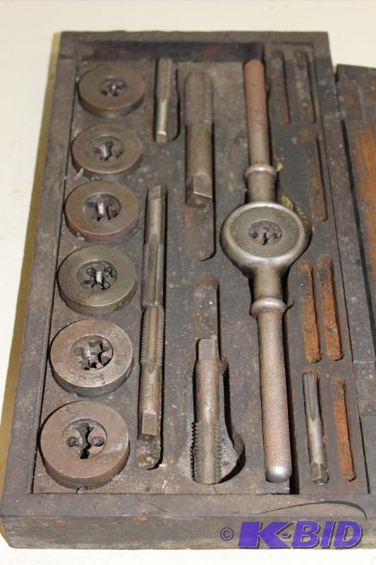 lot 305 image: Vintage Reliable Screw Cutting Tools ...