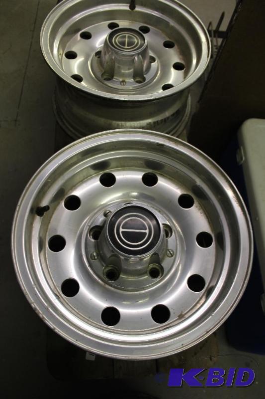 lot 59 image: OBS Ford F150&nbsp5 Bolt Wheels ...