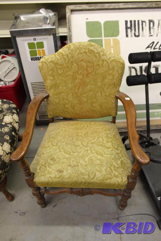 lot 7 image: Vintage Chair, good condition, sturdy ...