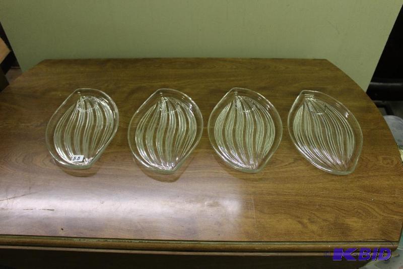 lot 88 image: 4 Glass Serving Trays...