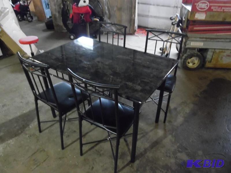 Table & chairs