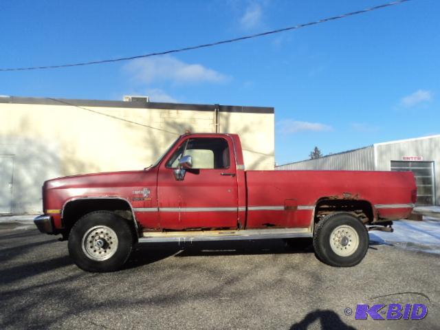 lot 1 image: Year 1987 Make Chevrolet Model V30 Vehicle...