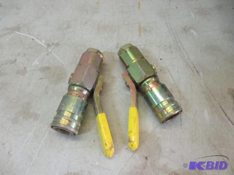 lot 27 image: 2 hydraulic shutoff valves, look new...