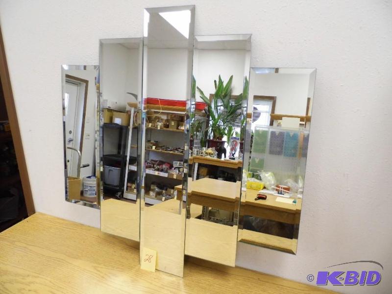 2 Mirrors
