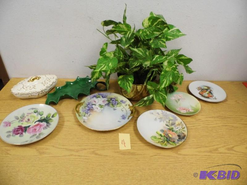 Plates and Decorating Items