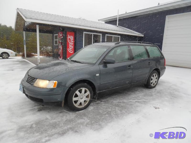 01 VW Passat Sedan