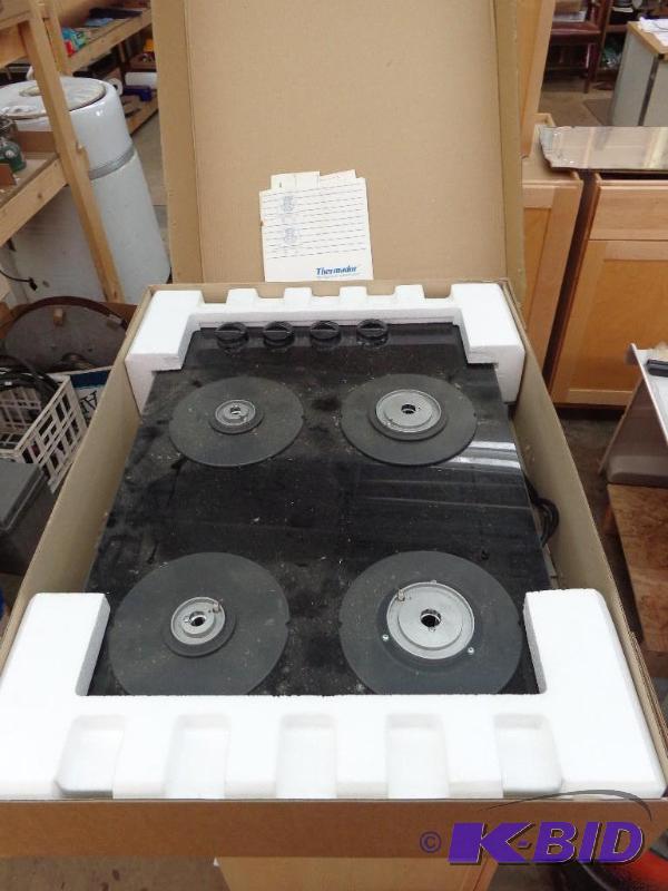 lot 12 image: Gas Cook Top Inserts   Bosch NHT 716 A UC 120...
