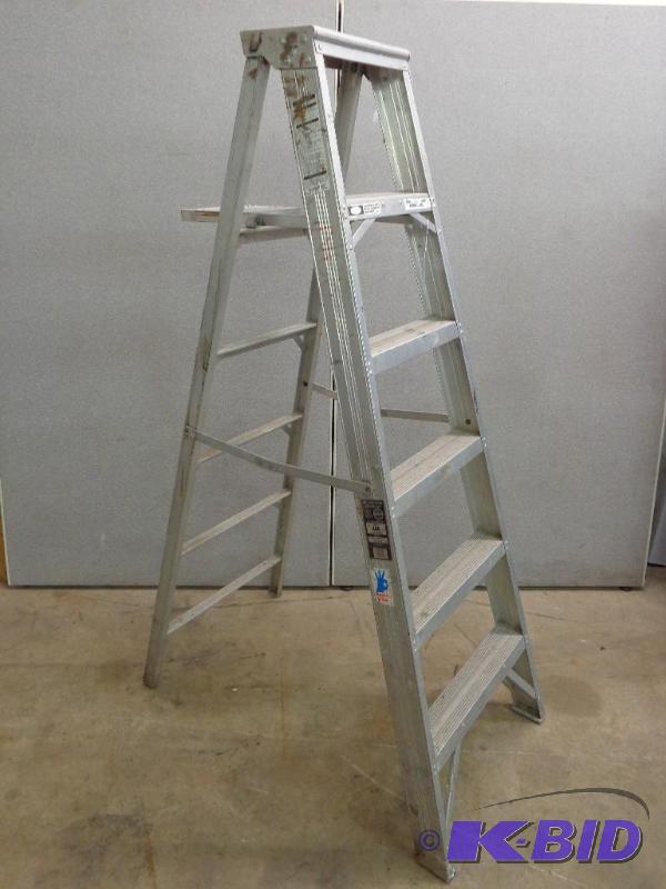 lot 18 image: Aluminum Ladder   Type IA Extra Duty Ladder  ...