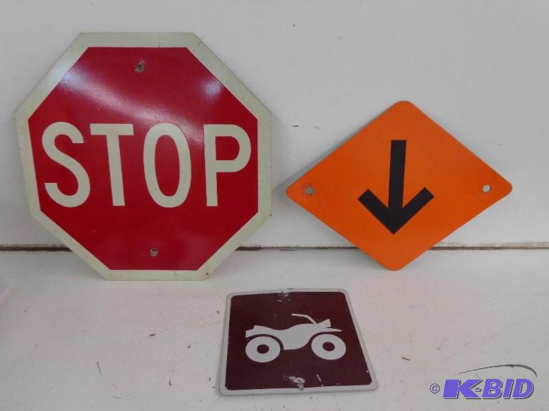 lot 33 image: 3 Street Signs   ATV-Wheeler 6" x 5 78&...