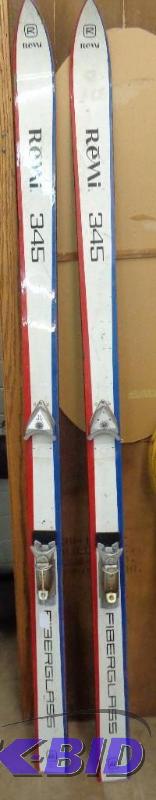 lot 41 image: Remi Skis   Fiberglass Remi - 345  O-U Matic ...