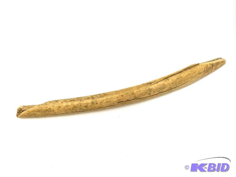 lot 25 image: RARE Midwestern Pailo-indian Bone AWL tool