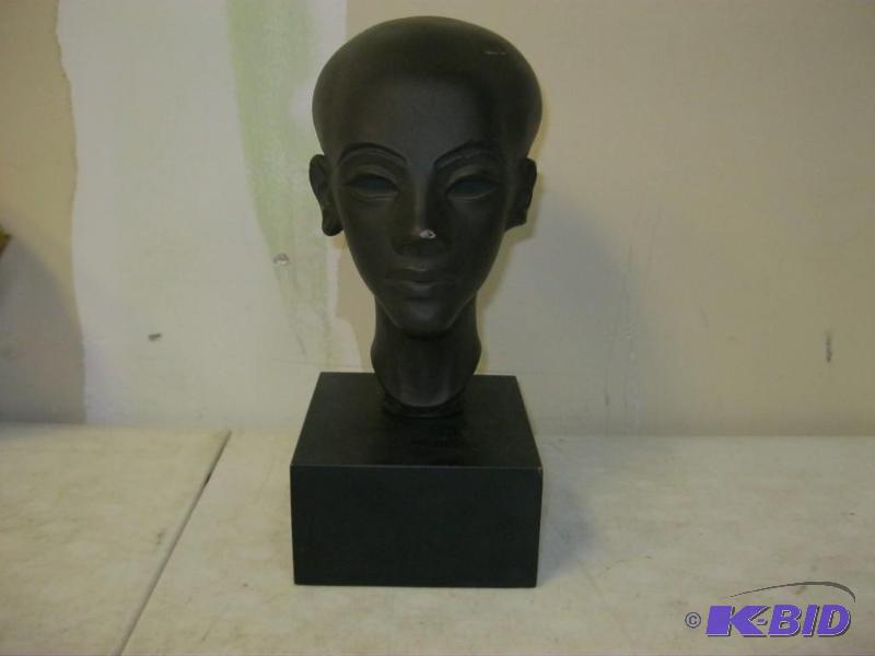 lot 10 image: Vintage Alva Museum Replicas Alva Studios New...