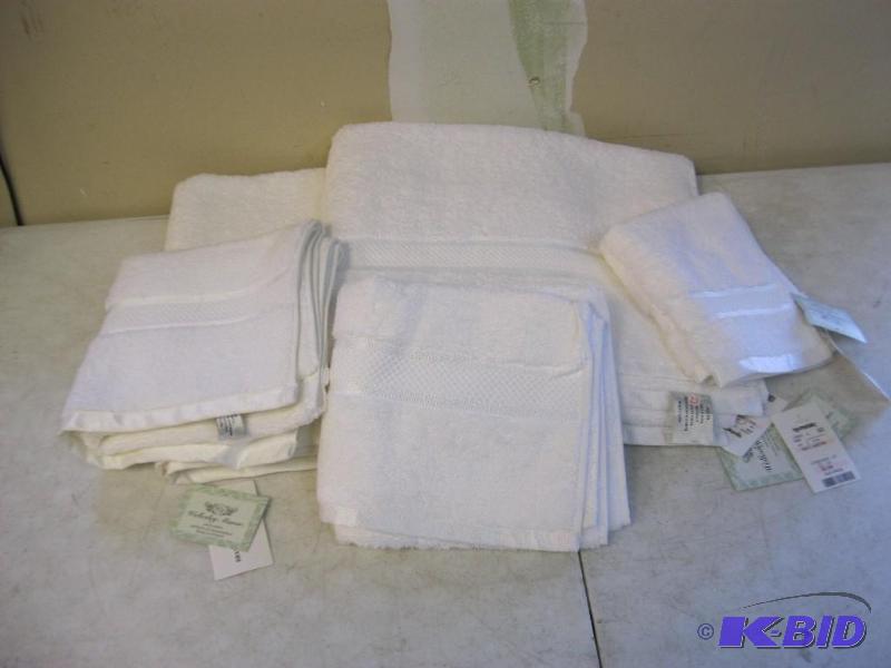 lot 116 image: Lot Of NEW Wellesley Manor Towels...