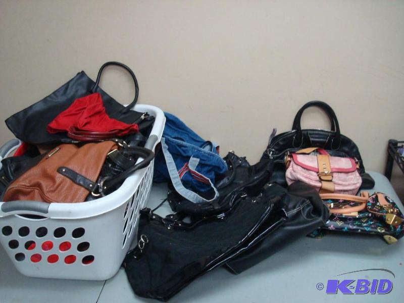 lot 124 image: Lot Of Used Purses And Bags...