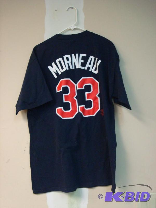 lot 135 image: Minnesota Twins&nbspT-Shirt #33 Morneau...