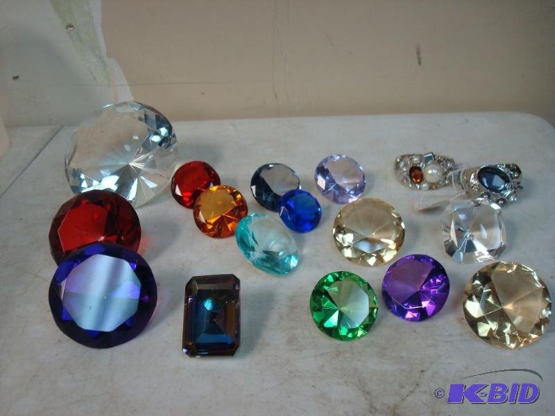 lot 14 image: Lot Of Gem Shaped Paper Weights&nbspAnd Ring...